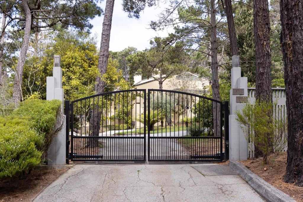 1579 Griffin Road