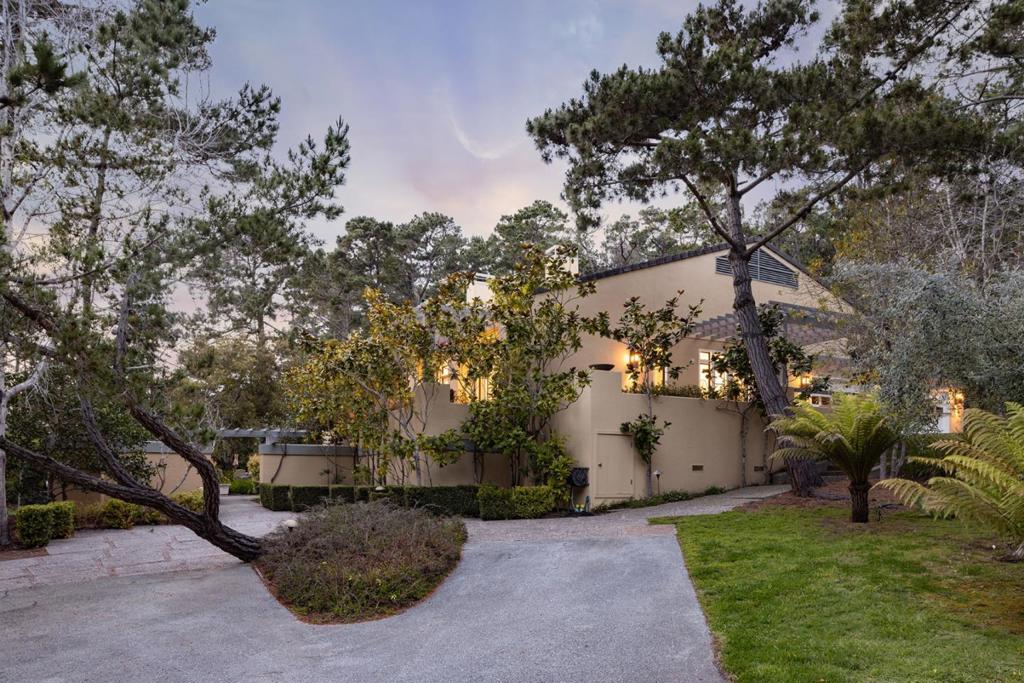 1579 Griffin Road