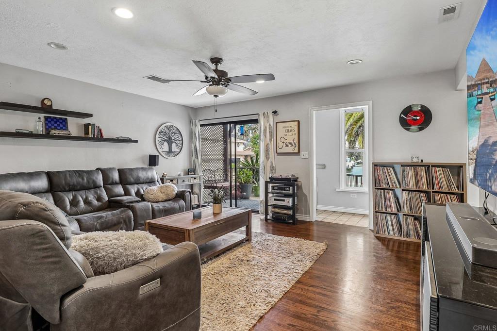 9535 Lakeview Drive