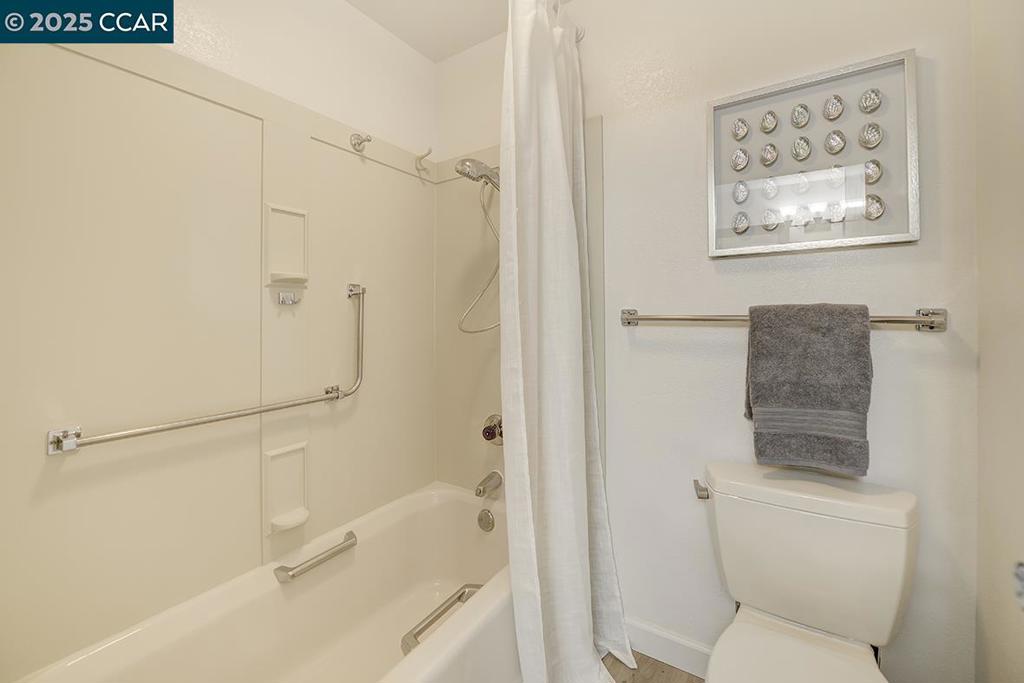 ROSSMOOR - Residential