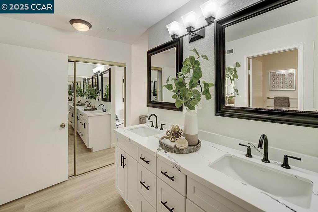 ROSSMOOR - Residential