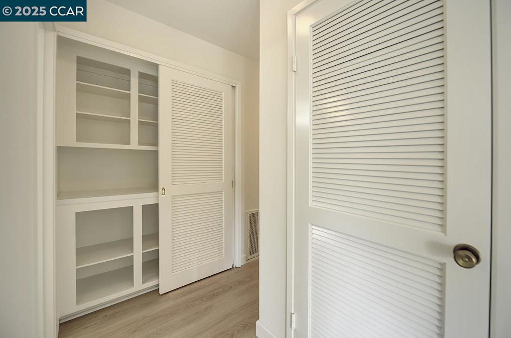 ROSSMOOR - Residential