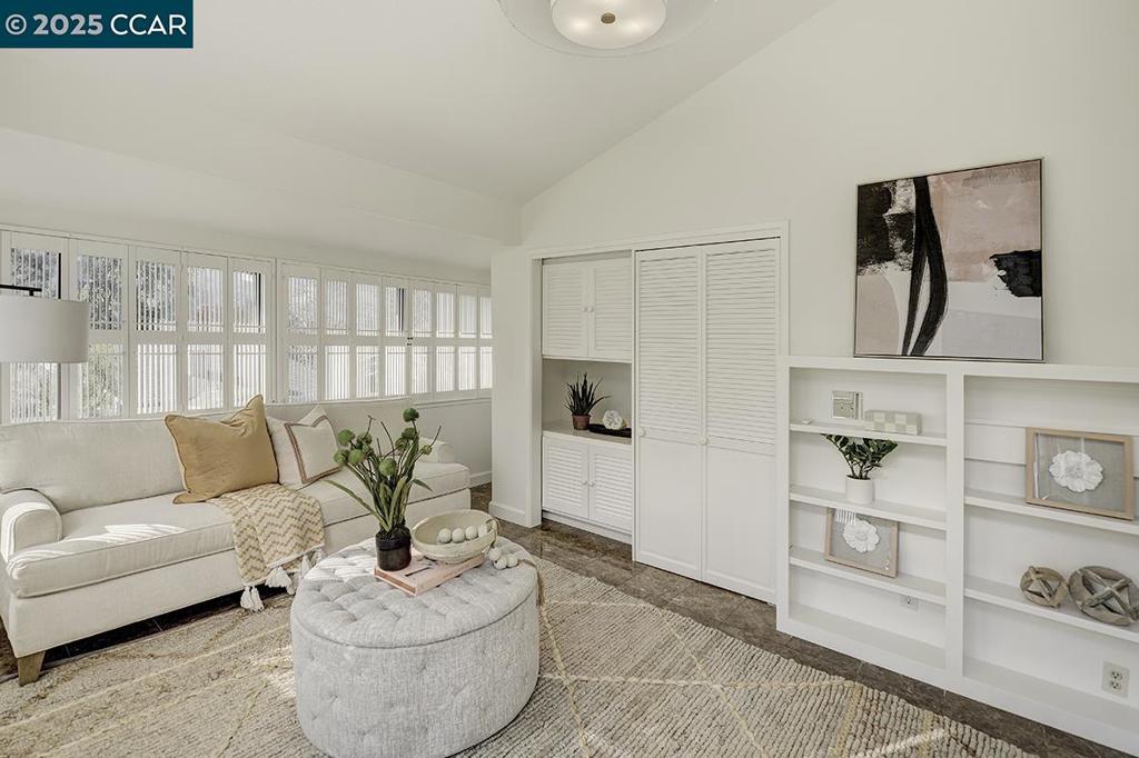 ROSSMOOR - Residential