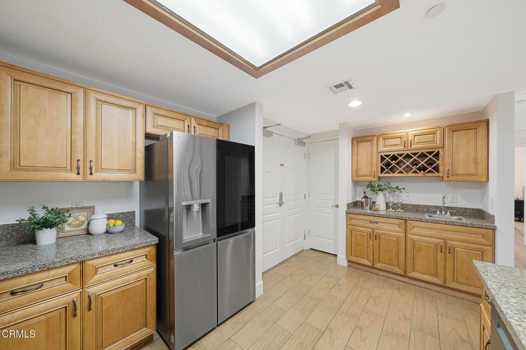 11 S 3rd Street 517