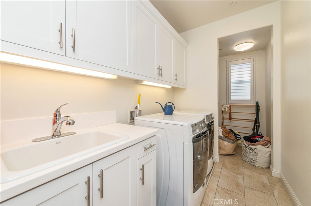 Tustin, California, 92782, United States, 5 Bedrooms Bedrooms, ,5 BathroomsBathrooms,Residential,Active,2024181