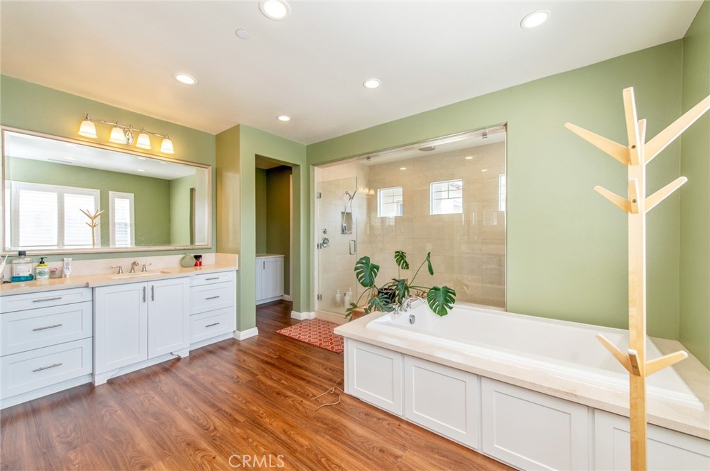 Tustin, California, 92782, United States, 5 Bedrooms Bedrooms, ,5 BathroomsBathrooms,Residential,Active,2024181