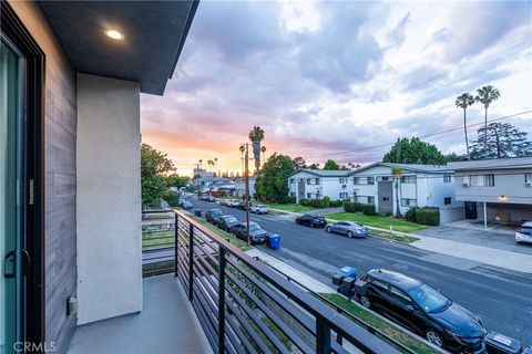 Photo of 13932 Bessemer Street #A, Valley Village, CA 91401 (MLS # SR26118704)