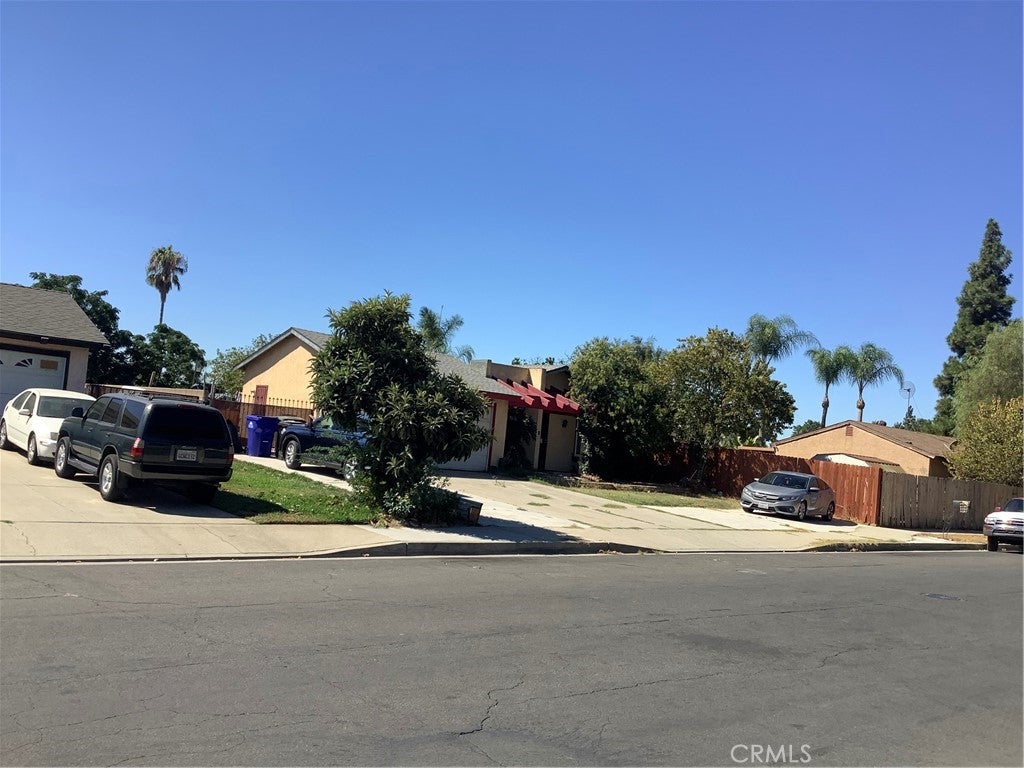 304 E Cedar St St, Ontario CA 91761
