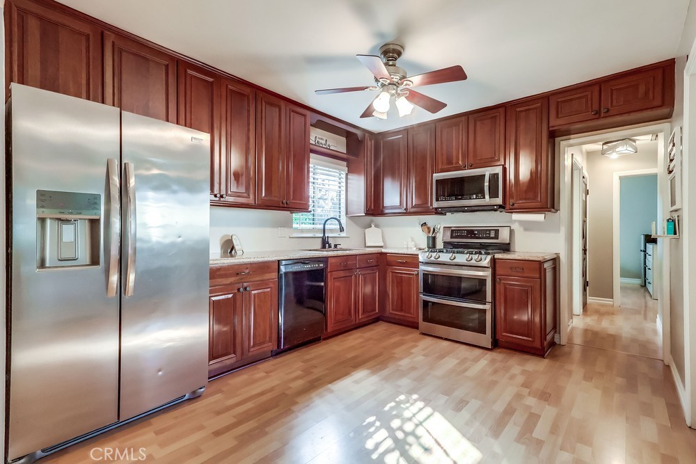 Lakewood Park/North of Del Amo (LND) - Residential