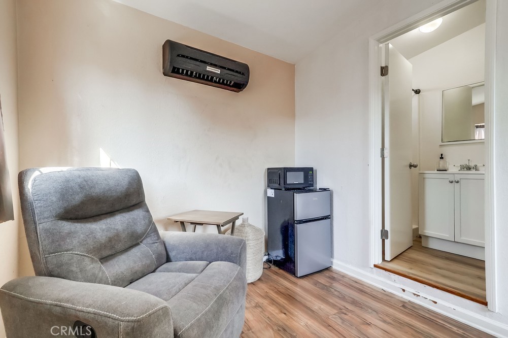 Lakewood Park/North of Del Amo (LND) - Residential