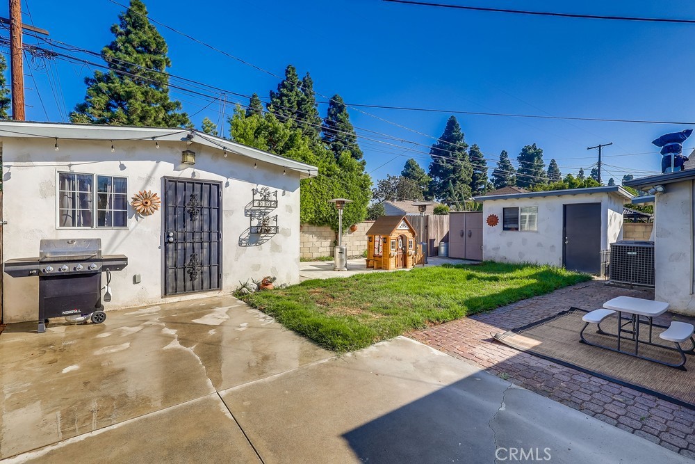 Lakewood Park/North of Del Amo (LND) - Residential