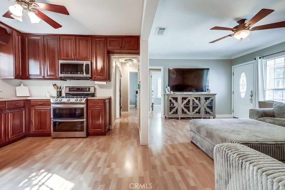 Lakewood Park/North of Del Amo (LND) - Residential