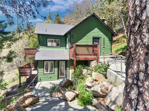 Photo of 28503 Rim Of The World Dr, Lake Arrowhead, CA 92385 (MLS # SB26213270)