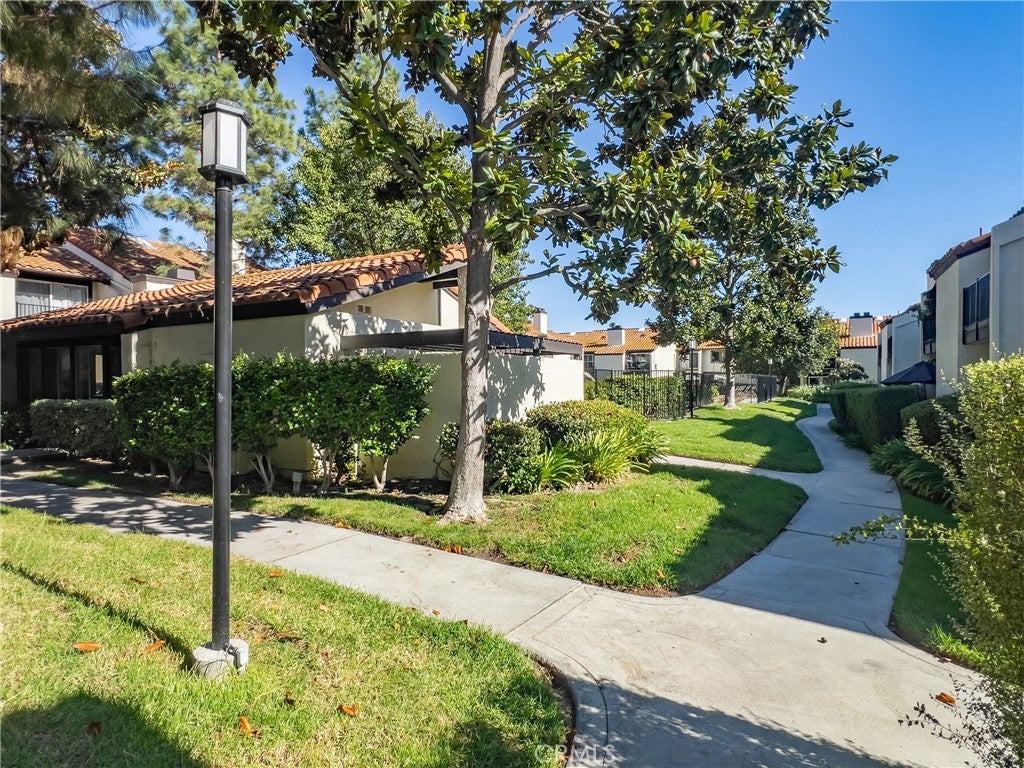 5538 Las Virgenes