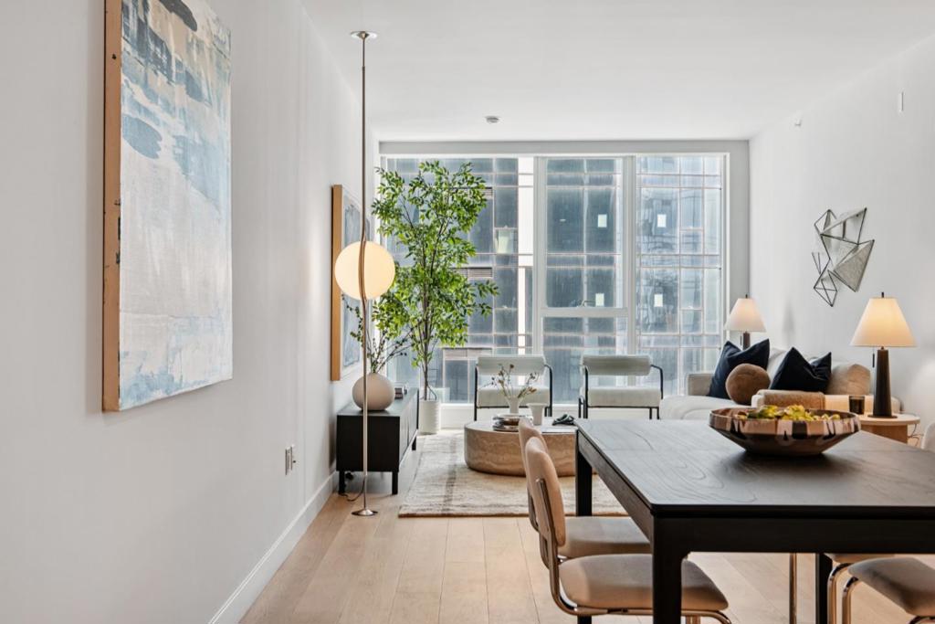 188 W St James Street 11311