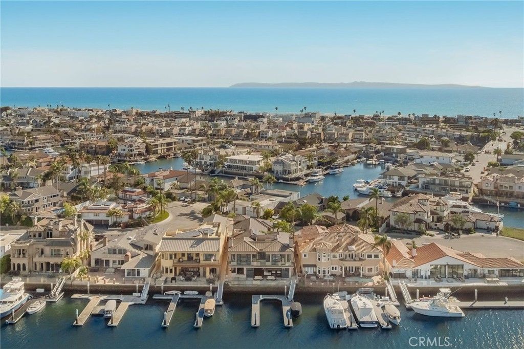 Photo of 16462 Malden Circle, Huntington Beach, CA 92649 (MLS # LG26078540)