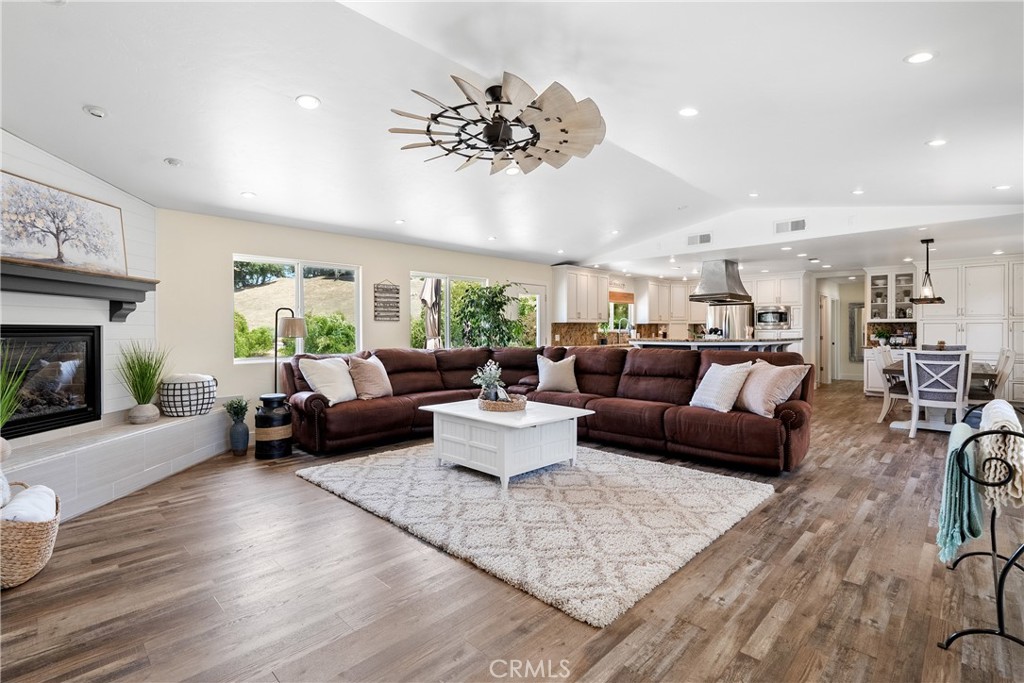 8950 Balboa Road