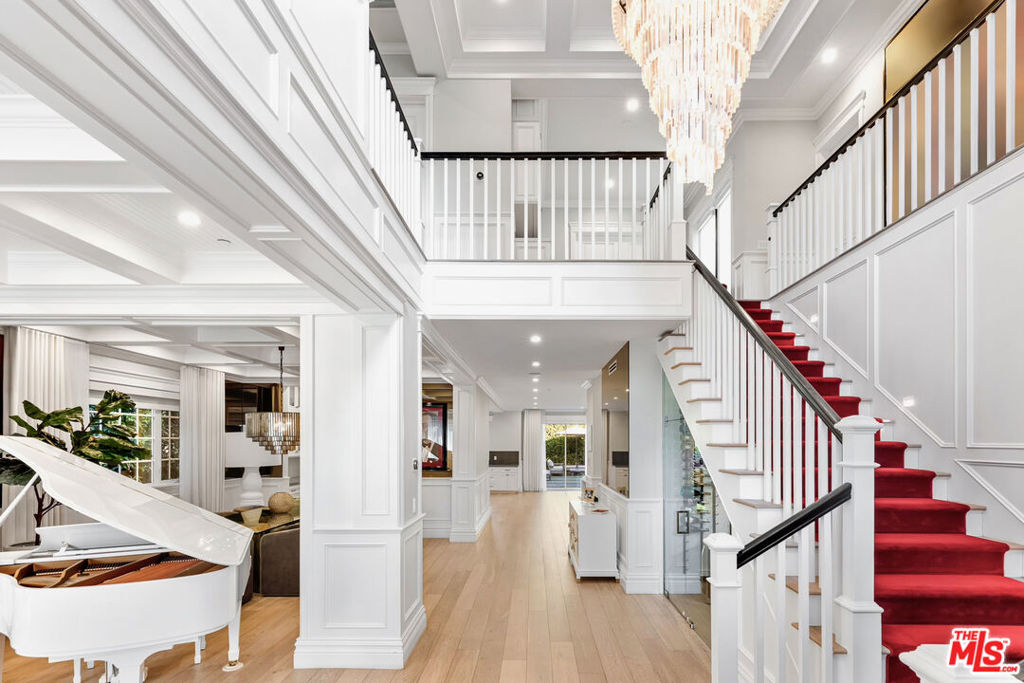 5000 Petit Avenue