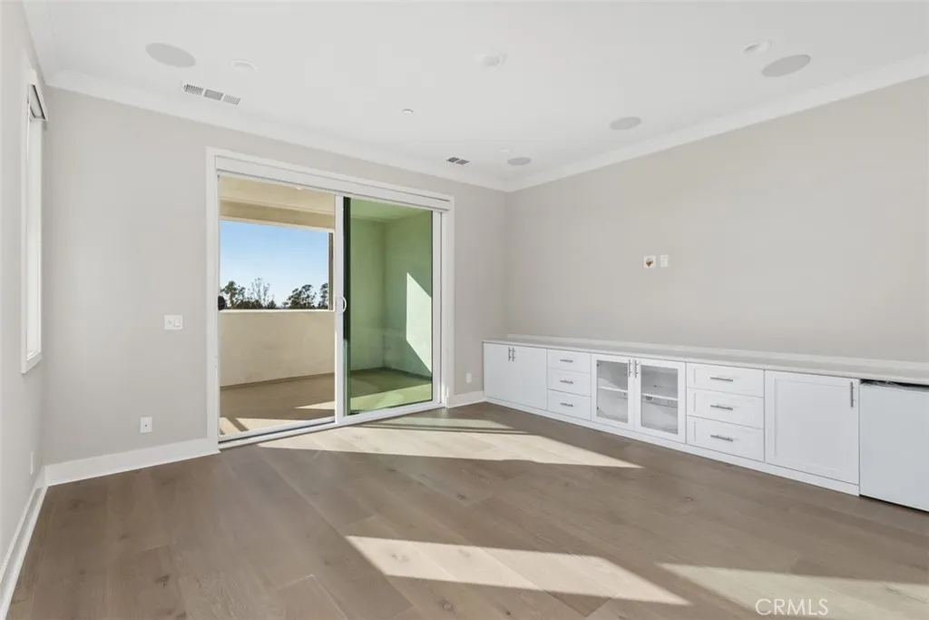 Irvine, California 92618, United States, 3 Bedrooms Bedrooms, ,4 BathroomsBathrooms,Residential,Active,215031