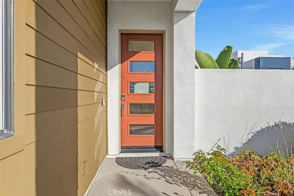 Irvine, California 92618, United States, 3 Bedrooms Bedrooms, ,4 BathroomsBathrooms,Residential,Active,215031