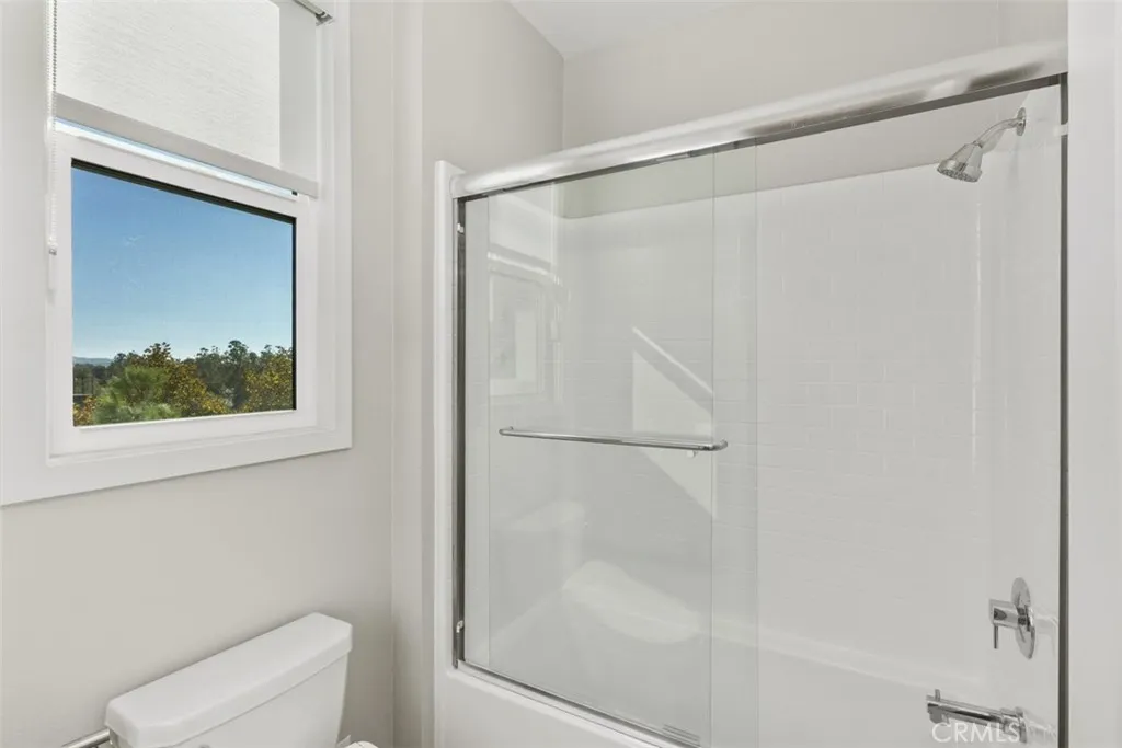 Irvine, California 92618, United States, 3 Bedrooms Bedrooms, ,4 BathroomsBathrooms,Residential,Active,215031