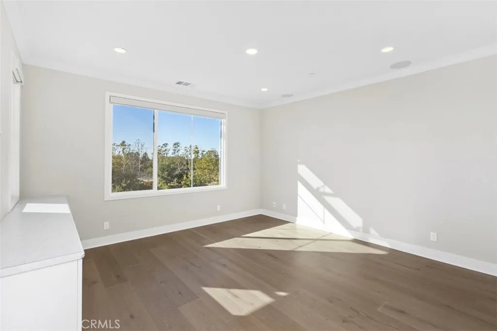 Irvine, California 92618, United States, 3 Bedrooms Bedrooms, ,4 BathroomsBathrooms,Residential,Active,215031