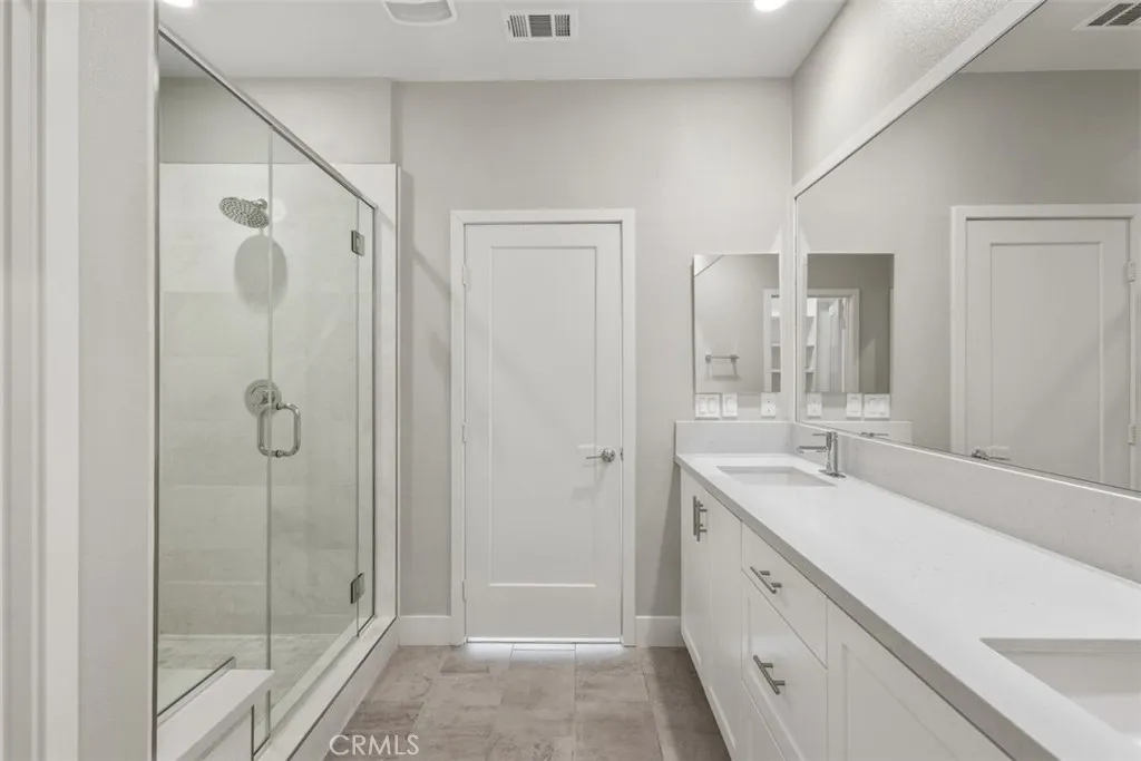 Irvine, California 92618, United States, 3 Bedrooms Bedrooms, ,4 BathroomsBathrooms,Residential,Active,215031