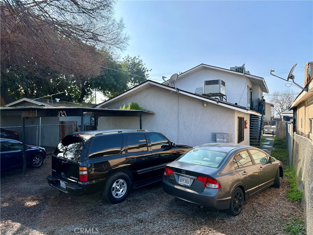 329 N Diana