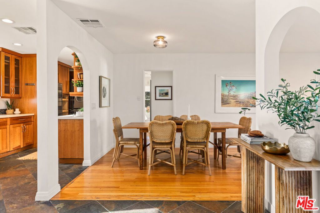 Photo of 3344 Delaware Avenue, Santa Monica, CA 90404 (MLS # 26636413)