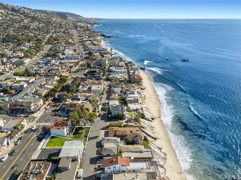 Photo of 1081 South Coast Highway Hwy, Laguna Beach, CA 92651 (MLS # LG26007745)