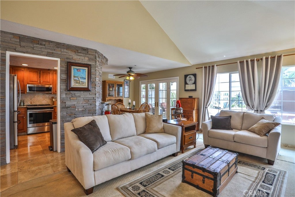 2330 Avenida Marejada, San Clemente CA 92673 - Photo 10