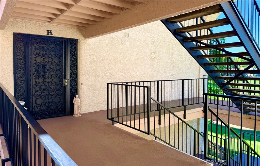 5519 Paseo Del Lago E 2H