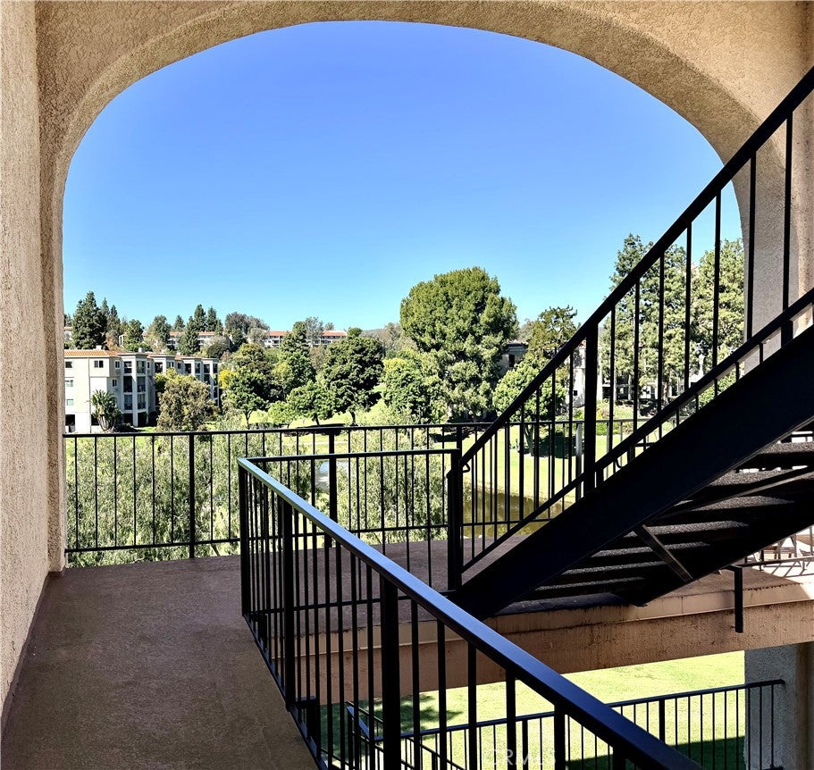 5519 Paseo Del Lago E 2H