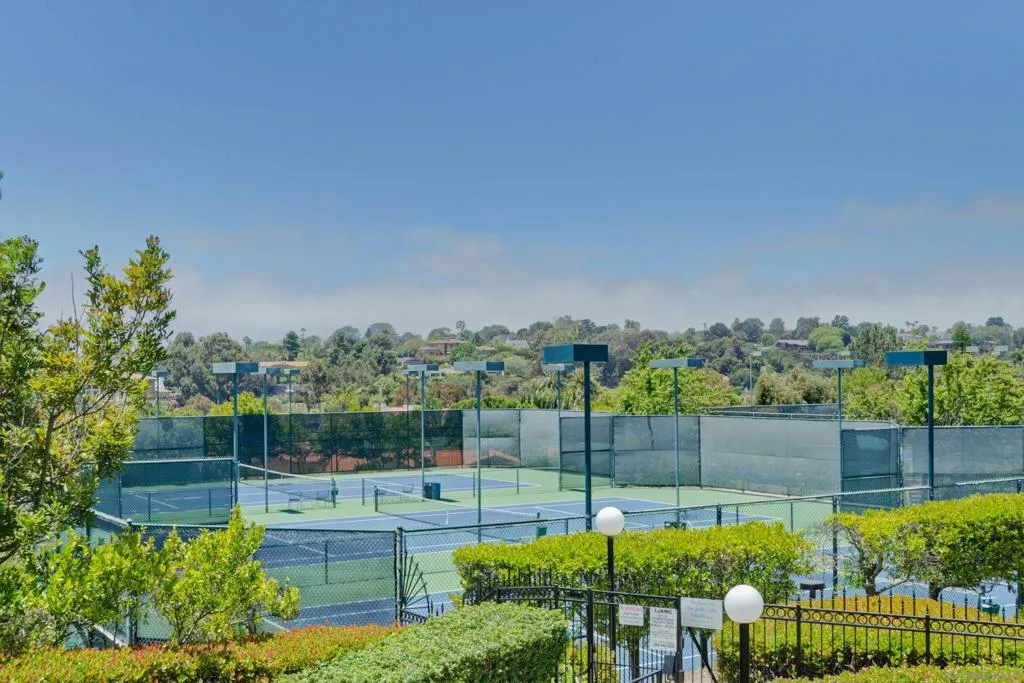 La Jolla, California 92037, United States, 3 Bedrooms Bedrooms, ,4 BathroomsBathrooms,Residential,Active,192513