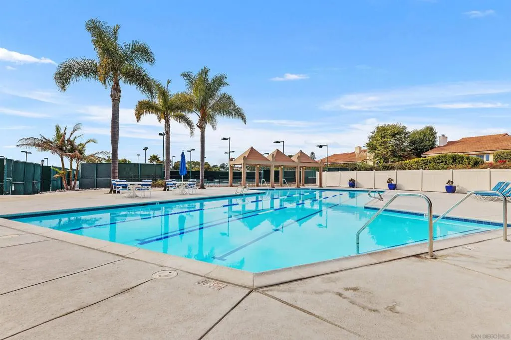 La Jolla, California 92037, United States, 3 Bedrooms Bedrooms, ,4 BathroomsBathrooms,Residential,Active,192513