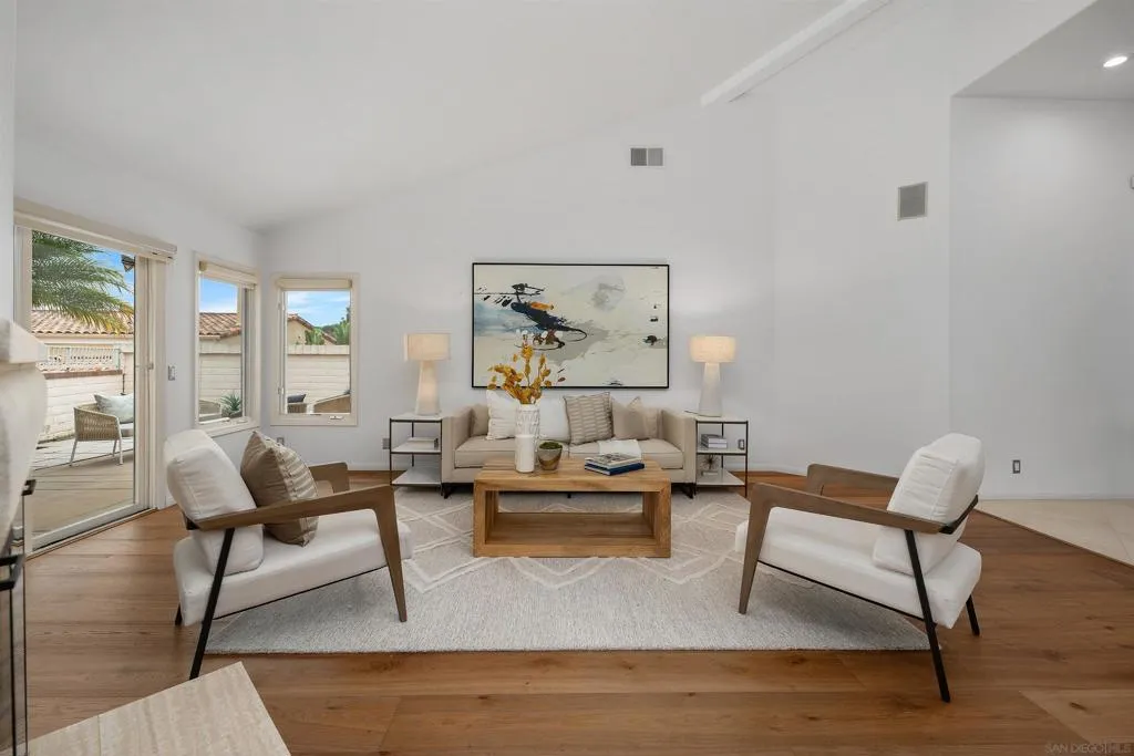 La Jolla, California 92037, United States, 3 Bedrooms Bedrooms, ,4 BathroomsBathrooms,Residential,Active,192513