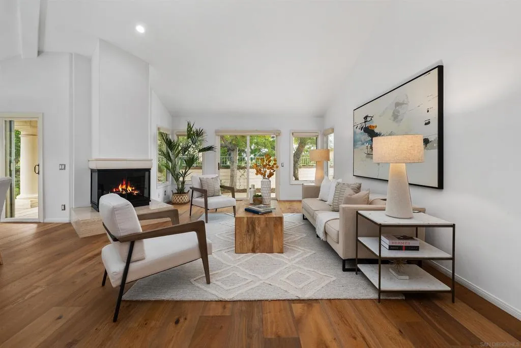 La Jolla, California 92037, United States, 3 Bedrooms Bedrooms, ,4 BathroomsBathrooms,Residential,Active,192513