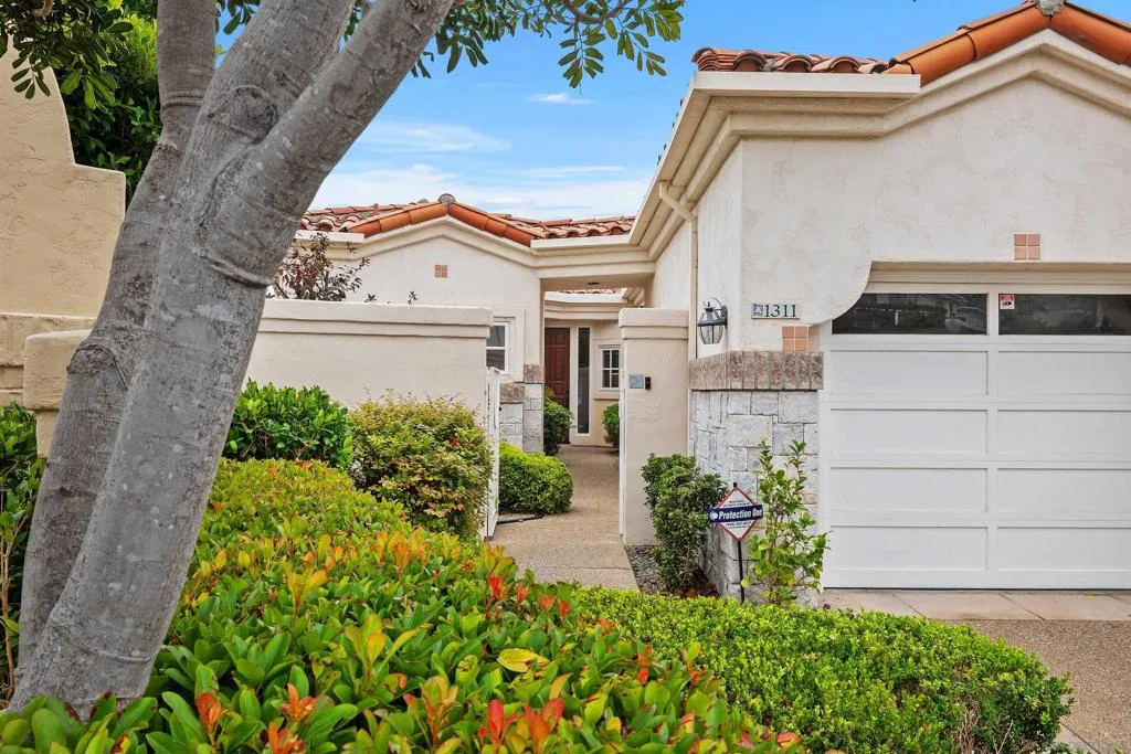 La Jolla, California 92037, United States, 3 Bedrooms Bedrooms, ,4 BathroomsBathrooms,Residential,Active,192513