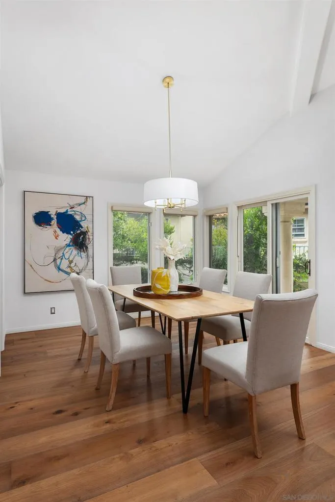 La Jolla, California 92037, United States, 3 Bedrooms Bedrooms, ,4 BathroomsBathrooms,Residential,Active,192513