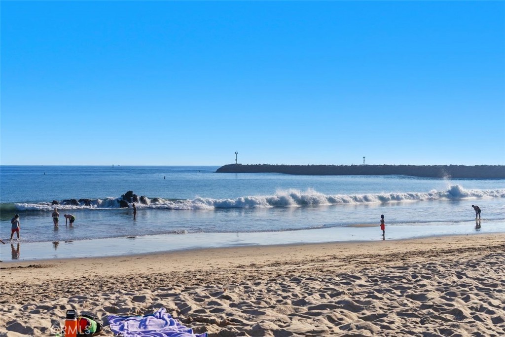 Corona del Mar South of PCH (CDMS) - Residential