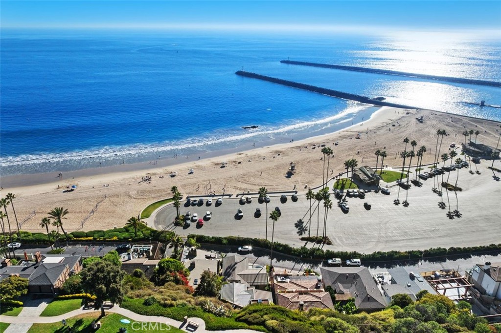 Corona del Mar South of PCH (CDMS) - Residential