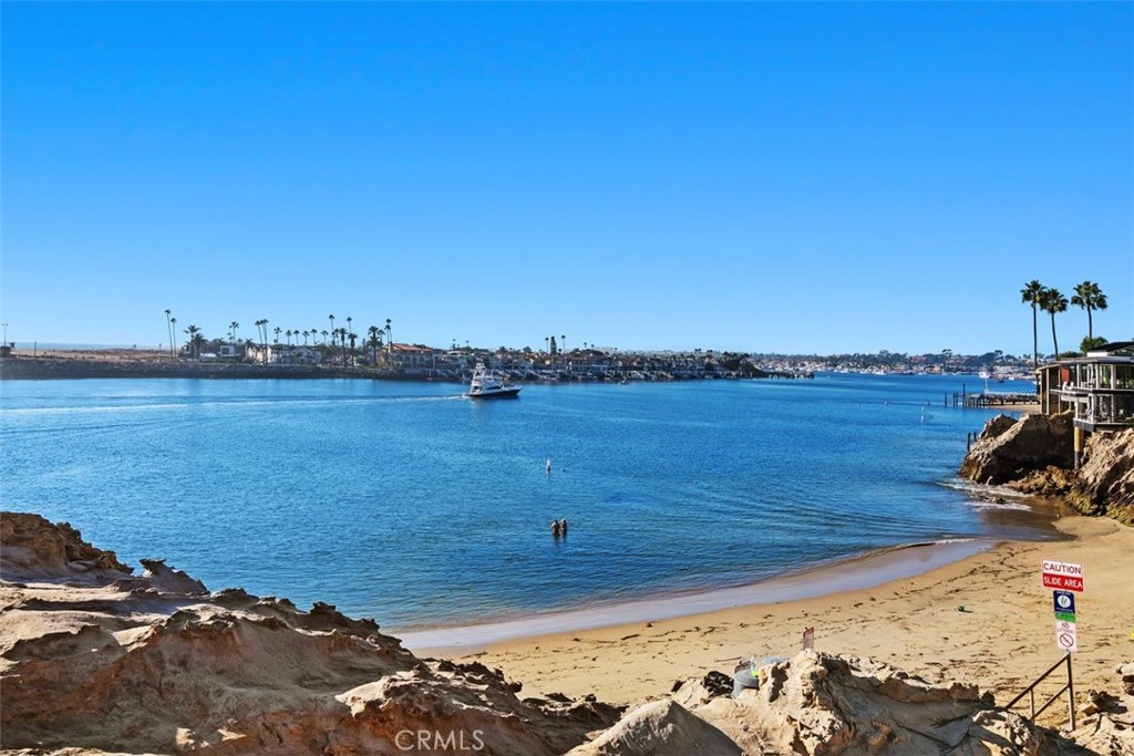 Corona del Mar South of PCH (CDMS) - Residential