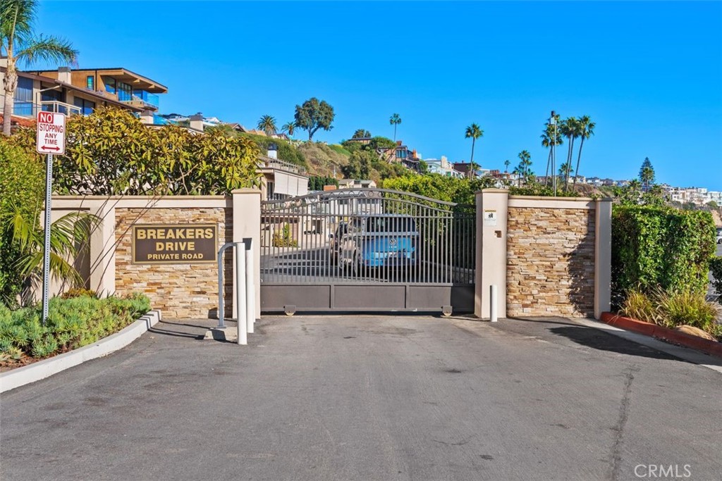 Corona del Mar South of PCH (CDMS) - Residential