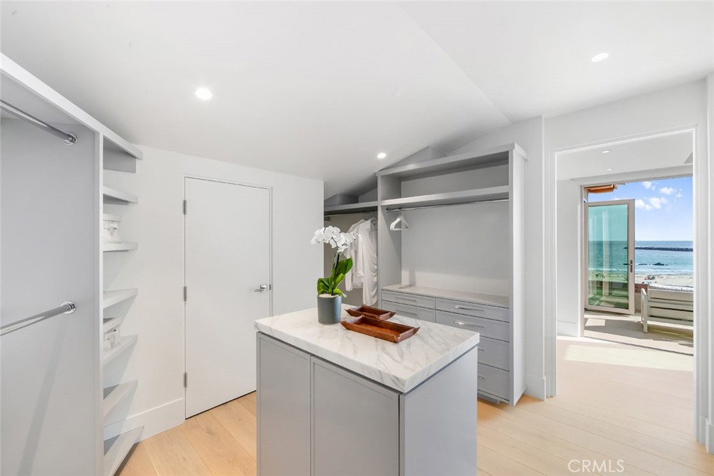 Corona del Mar South of PCH (CDMS) - Residential