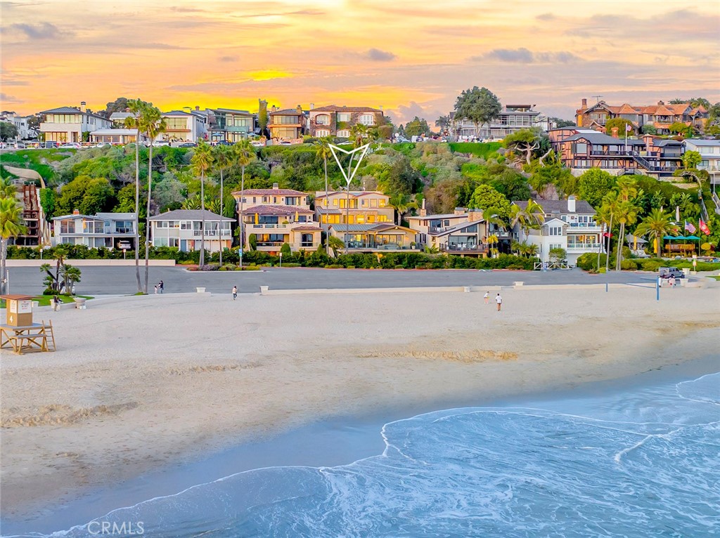 Corona del Mar South of PCH (CDMS) - Residential