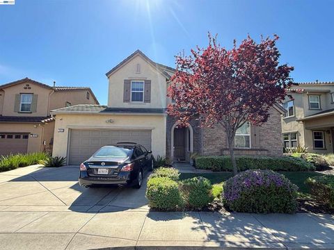 Photo of 7826 Kelly Canyon Pl, Dublin, CA 94568 (MLS # 41127698)