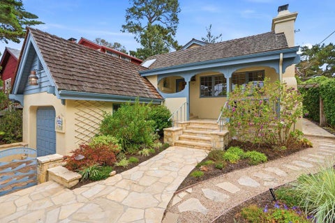 Photo of 0 NE Corner Monte Verde and Tenth Avenue, Carmel, CA 93921 (MLS # ML82060062)