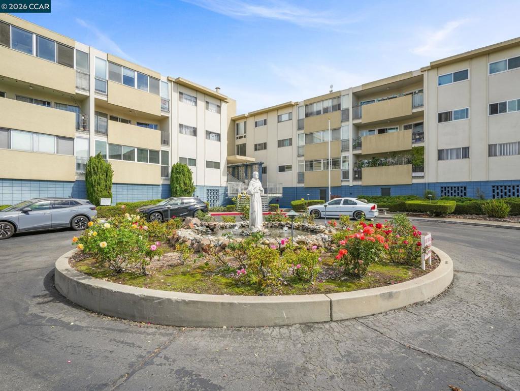 2137 Otis Dr 111