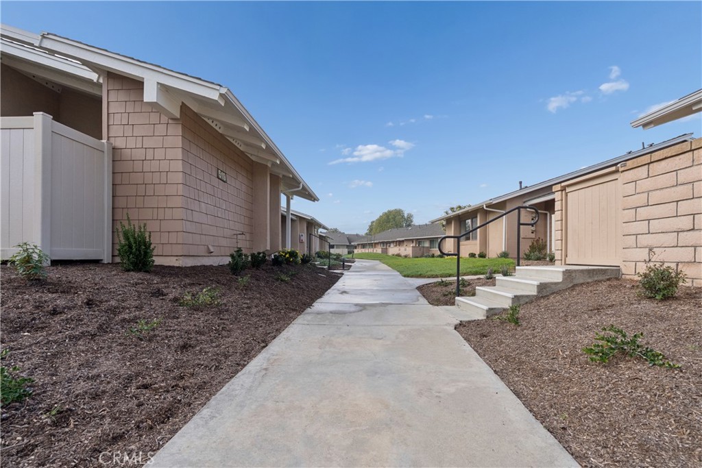 Huntington Landmark Townhomes (HLAN) - Residential