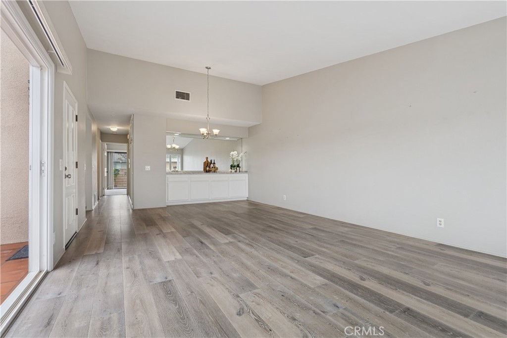 Huntington Landmark Townhomes (HLAN) - Residential